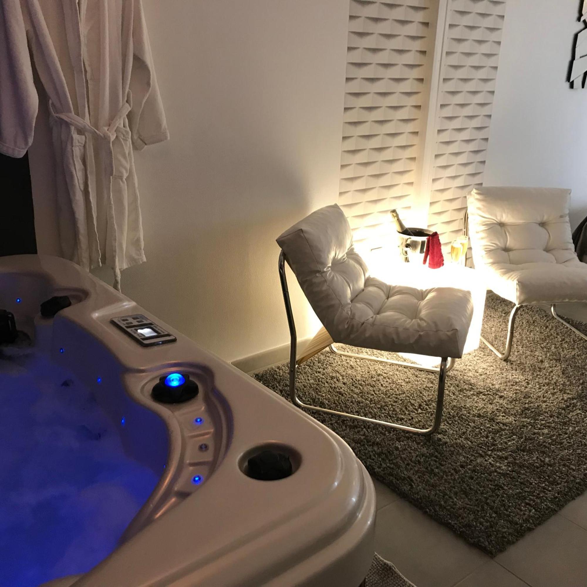 Le Relais De La Hardiesse 6Km Mont St Michel - Chambres Doubles - Suite Spa Privatif Courtils 客房 照片